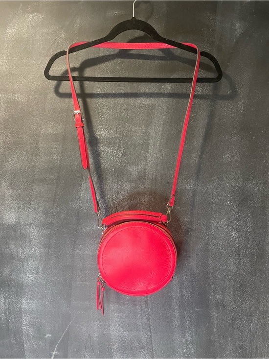 Vince Camuto Handbags - NWT Vince Camuto Circle Crossbody Bag Fruit Punch Pink Genuine Leather Round